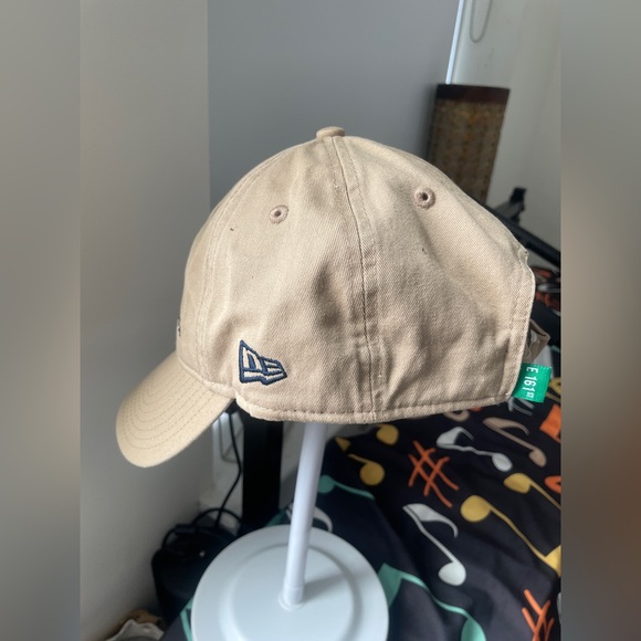 Official Yankees Stadium hat - Picture 2 of 4